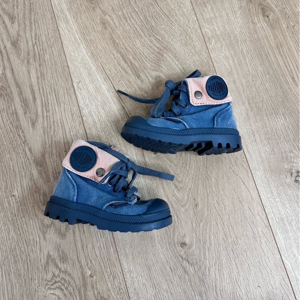 Palladium zip up boots toddler size 4